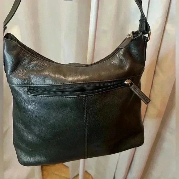 Stone Mountain Black Leather Crossbody Bag Women's Purse Zip Around Flap Pocket - Picture 2 of 9